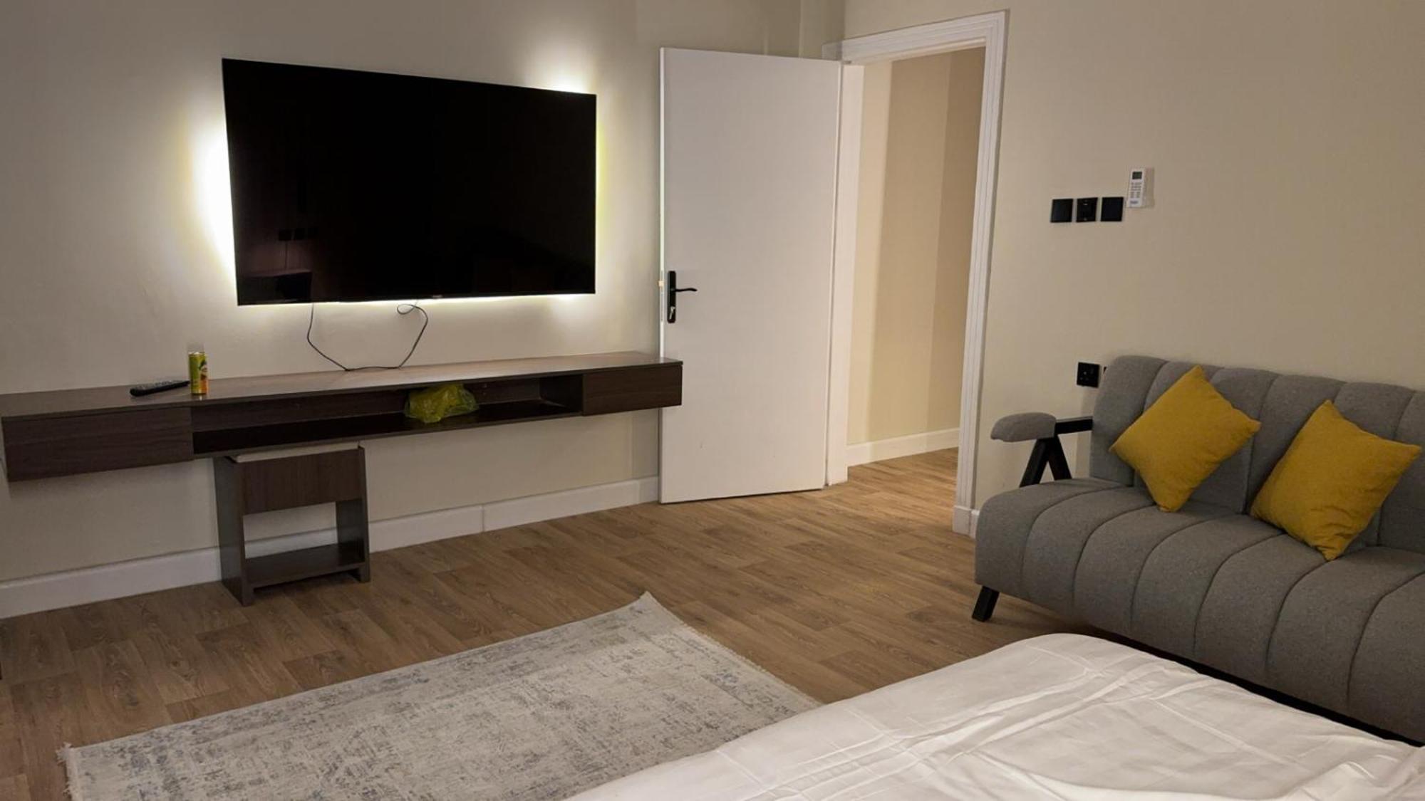 The Wharf Apartment *